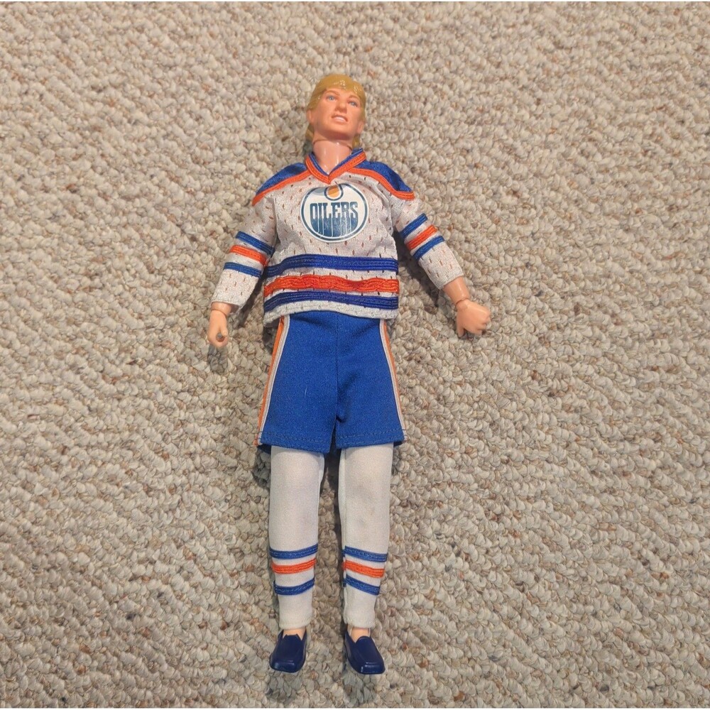 Vintage The Great Gretzky Action Figure Doll Mattel NHL Edmonton Oilers #99 1983